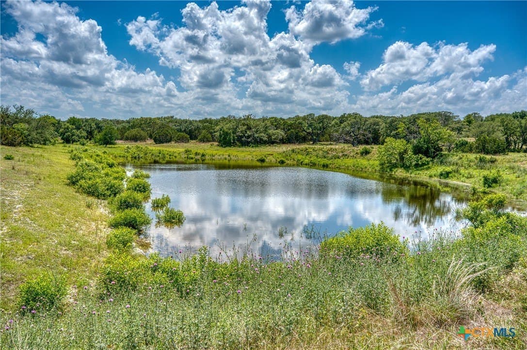 25 acres in Burnet County