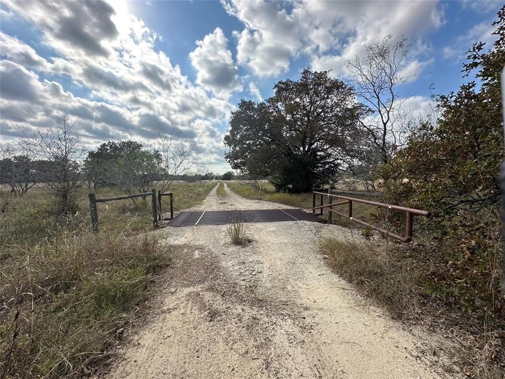90 acres in Limestone County