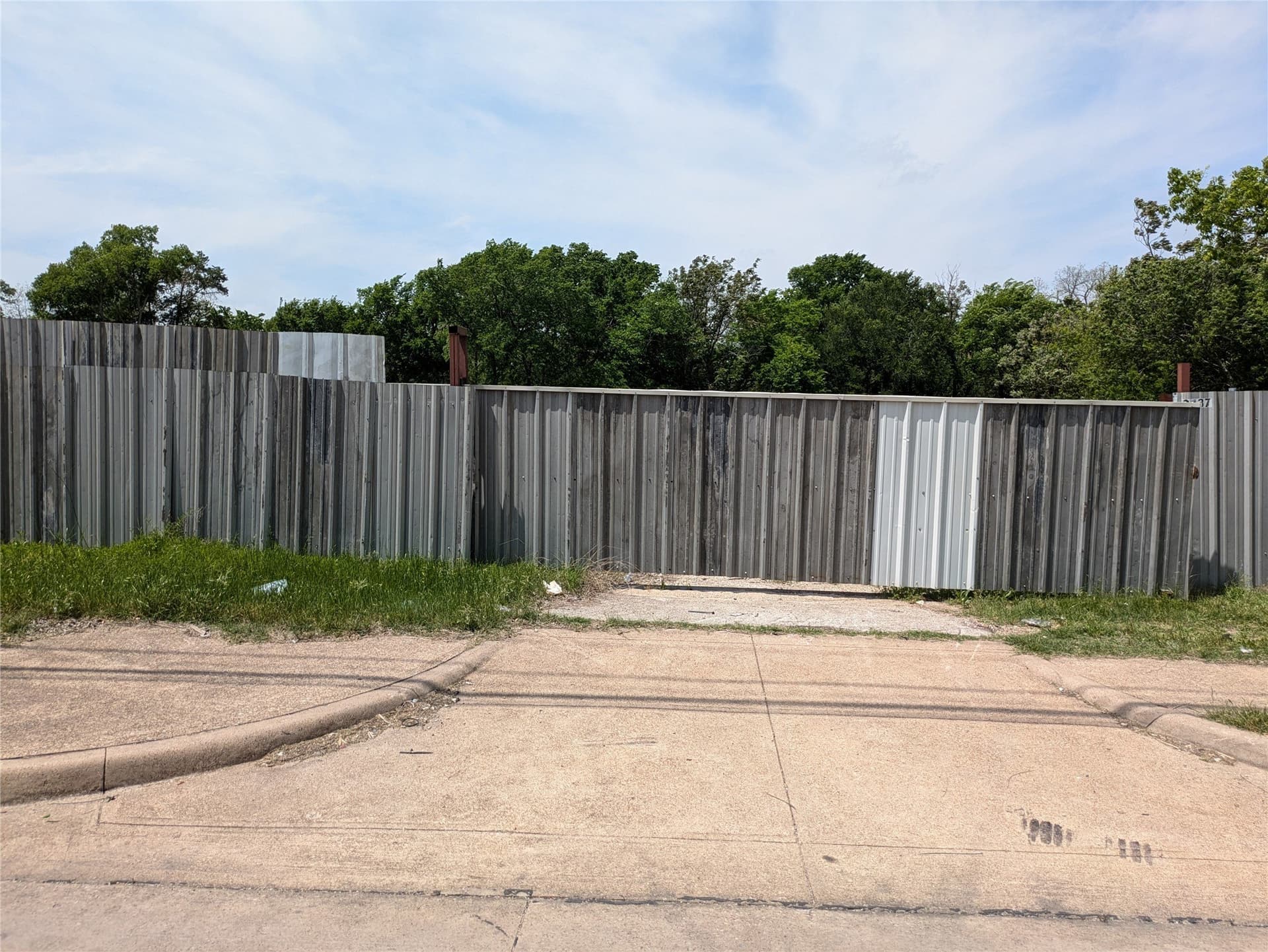 0.1 acres in Dallas County gallery image 2