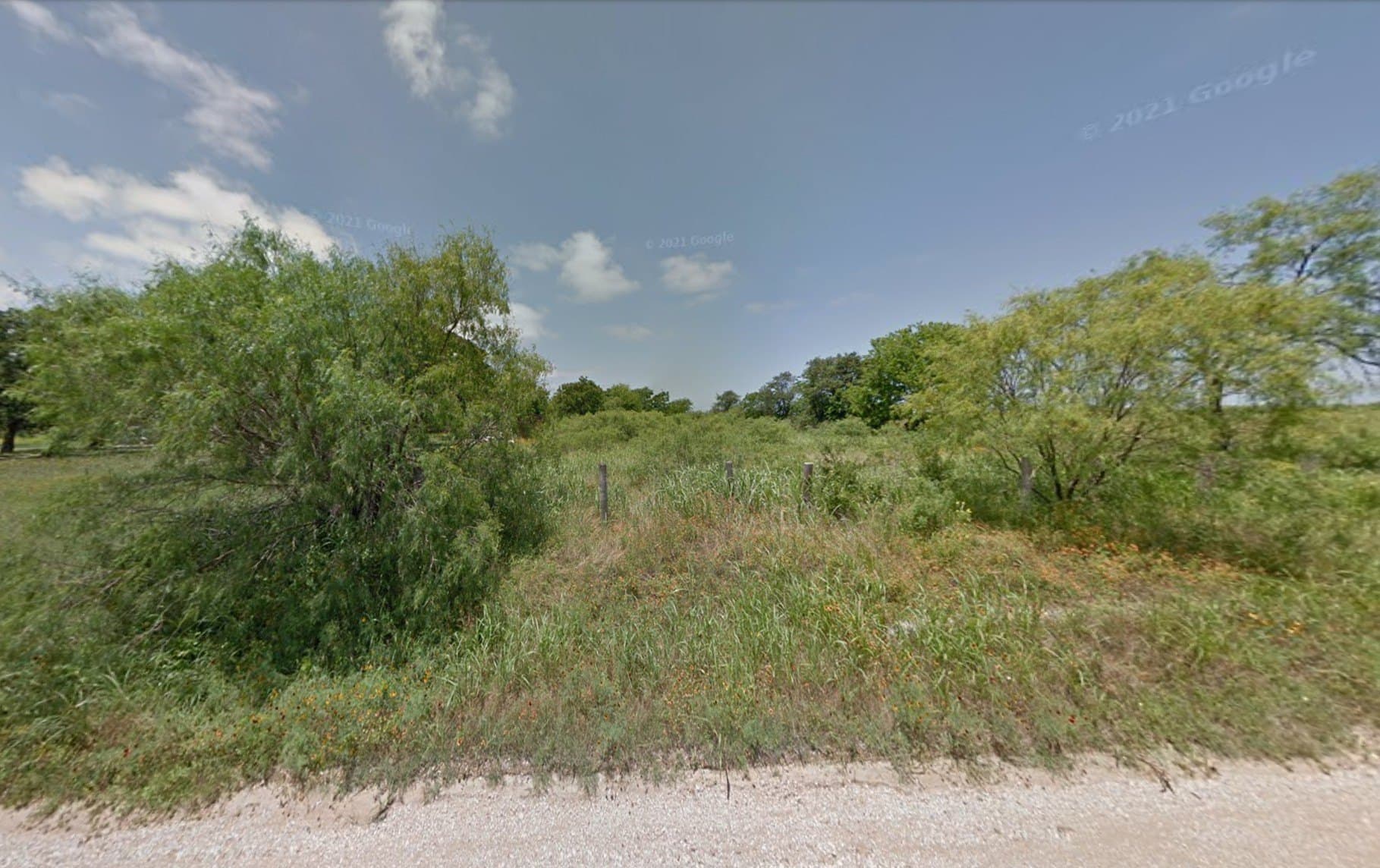 0.85 acres in Caldwell (TX) County - photo 2