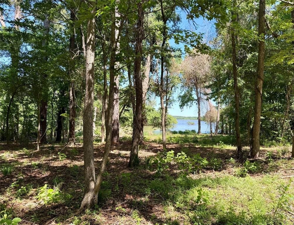 1.25 acres in Henderson County