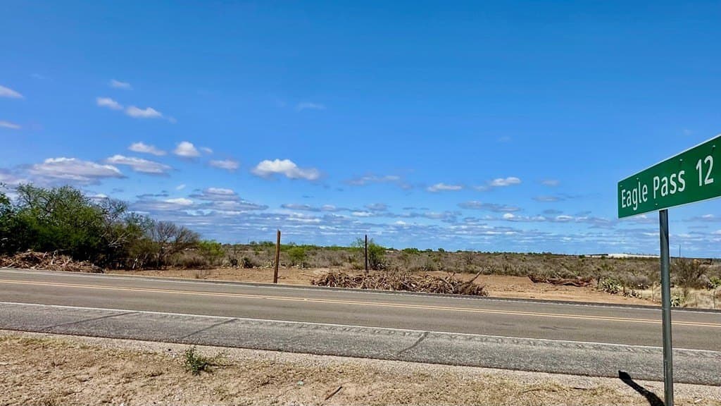 0.16 acres in Maverick County - photo 6