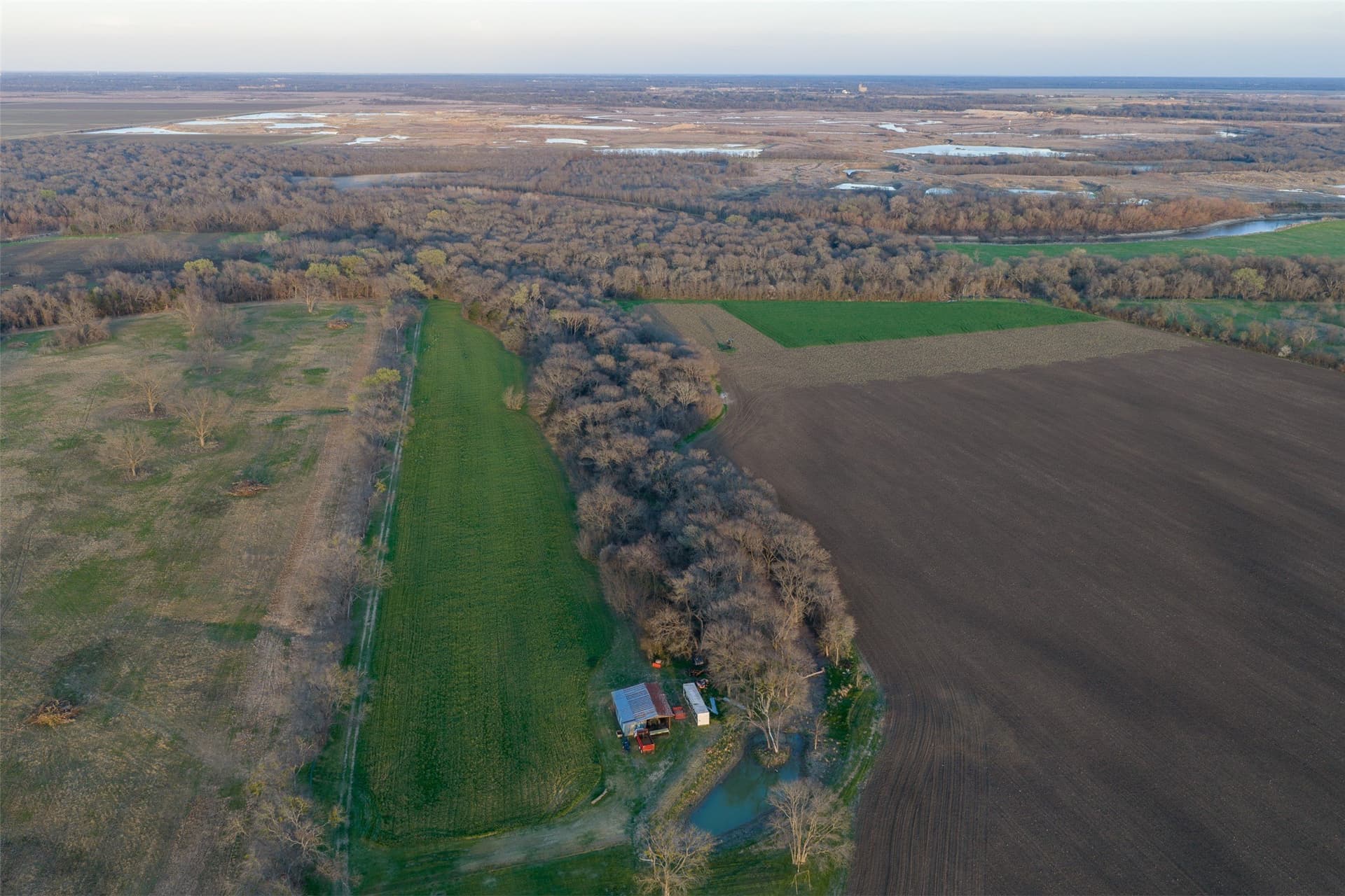 130.17 acres in Ellis County - photo 2