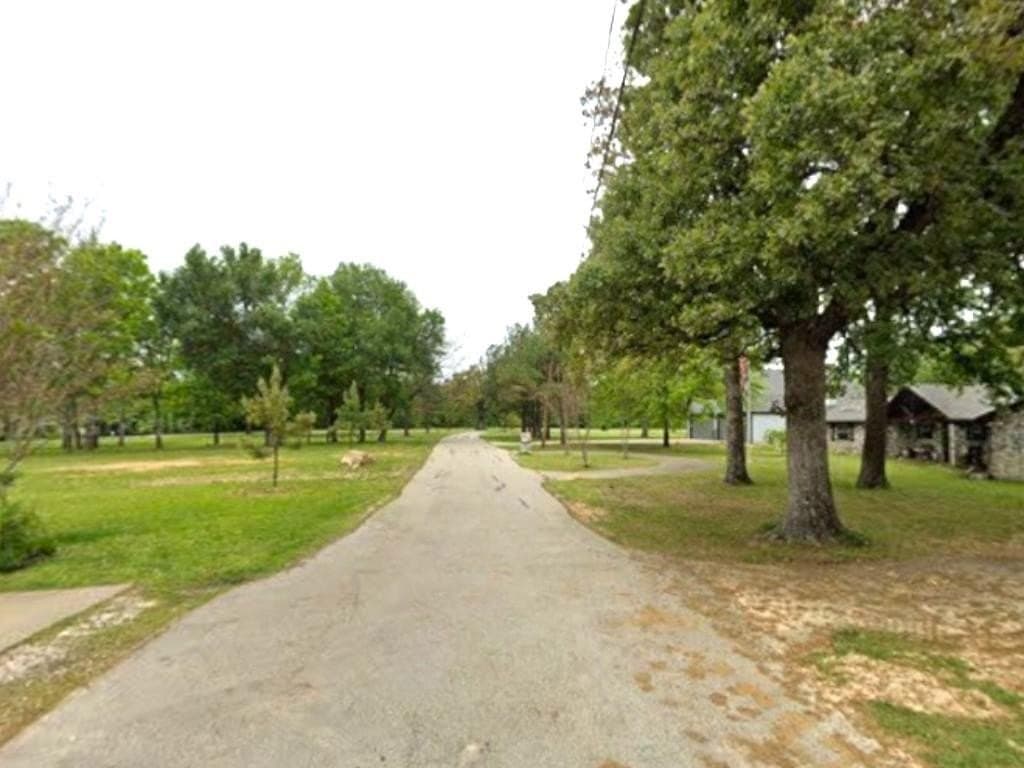 0.24 acres in Henderson County gallery image 3