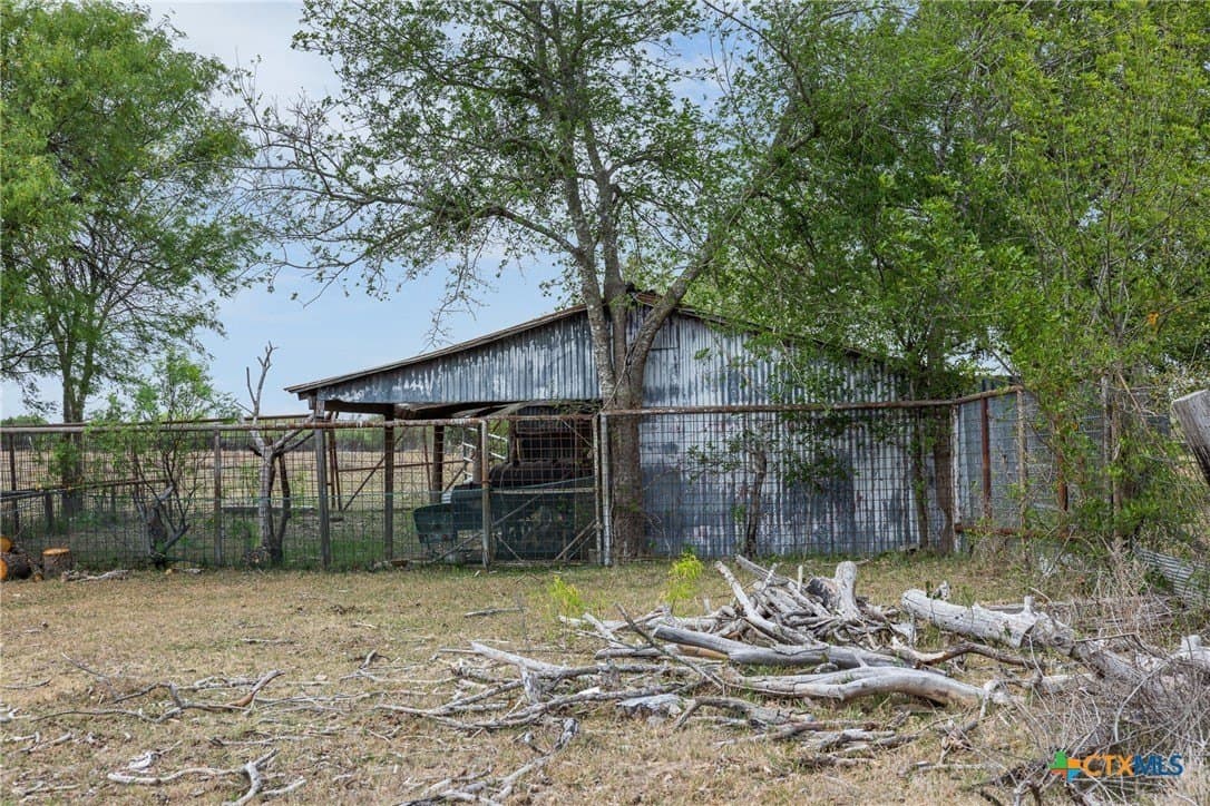 19 acres in Bastrop County - photo 35