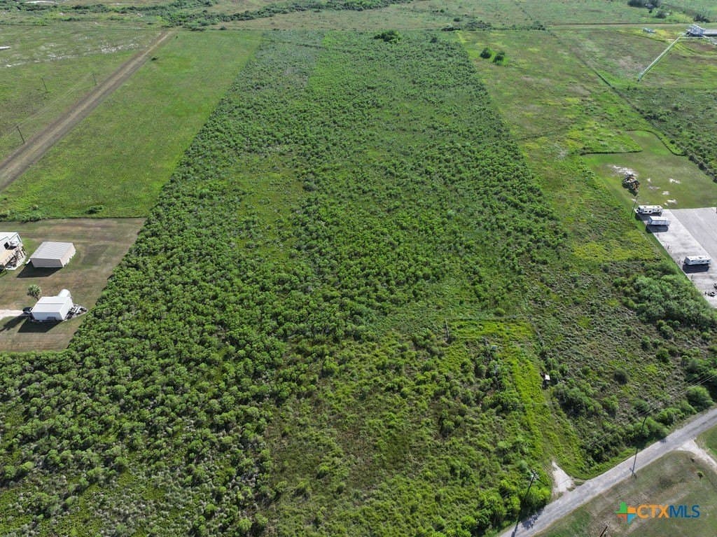 10.83 acres in Calhoun County - photo 6