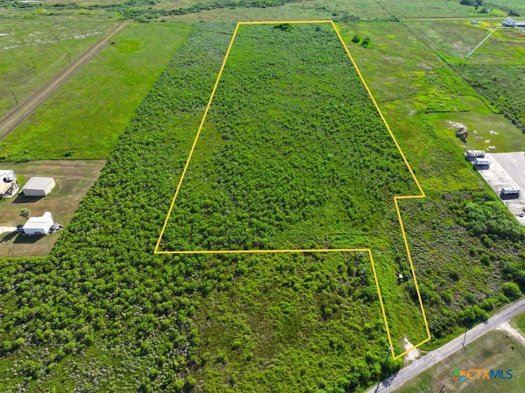 10.83 acres in Calhoun County gallery image 3