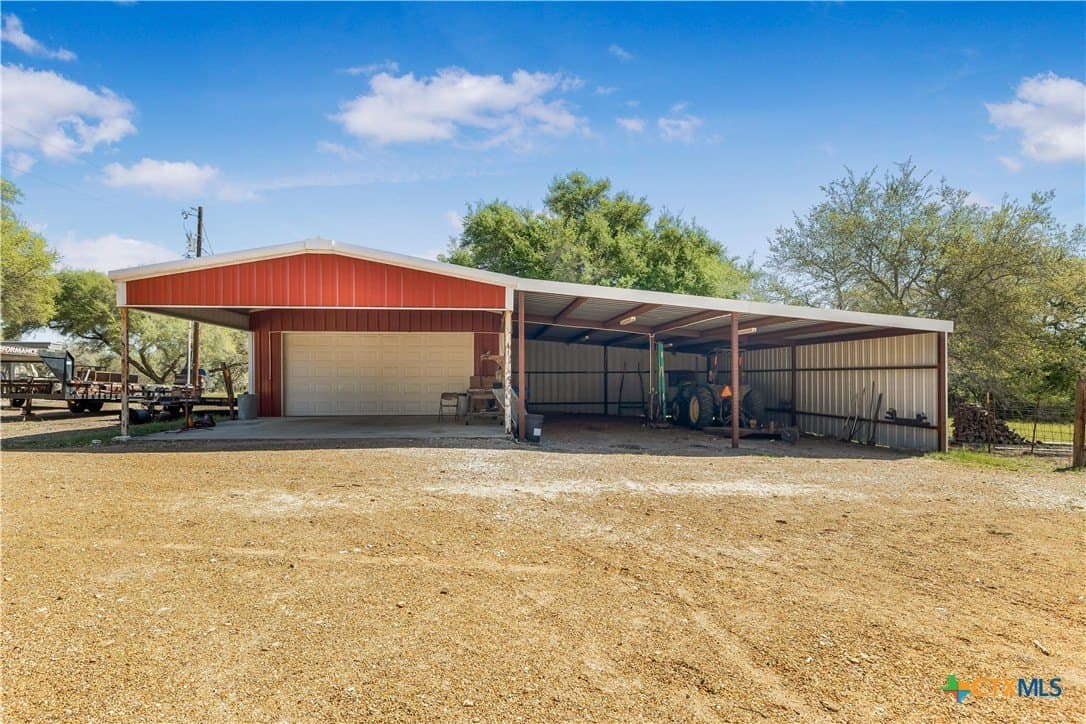 15 acres in Goliad County - photo 13