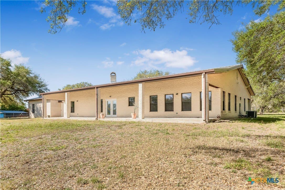 15 acres in Goliad County - photo 22
