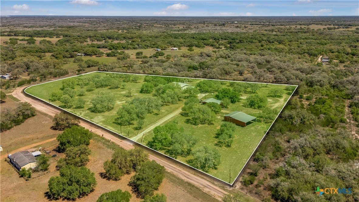 15 acres in Goliad County
