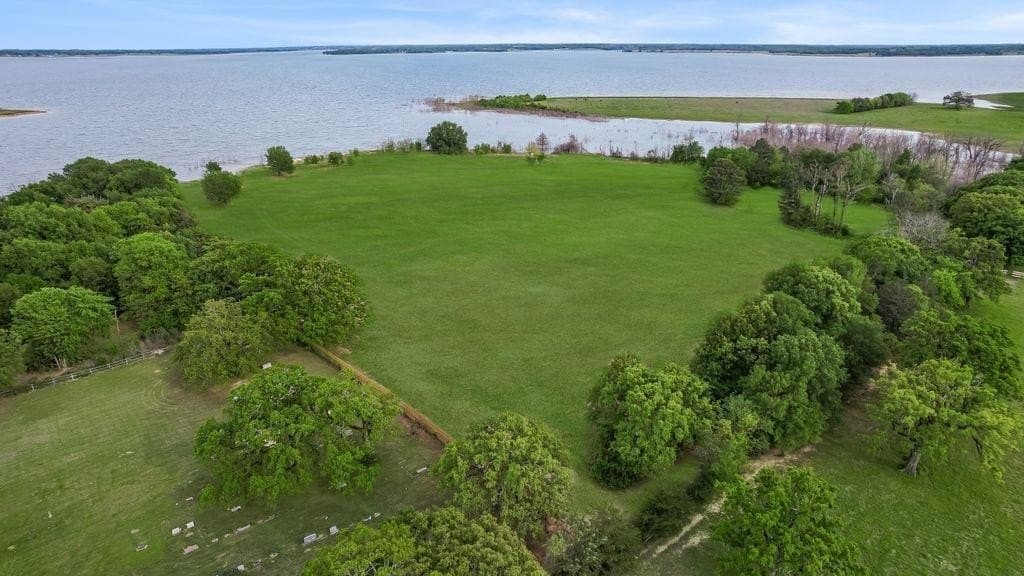 3.81 acres in Fannin County