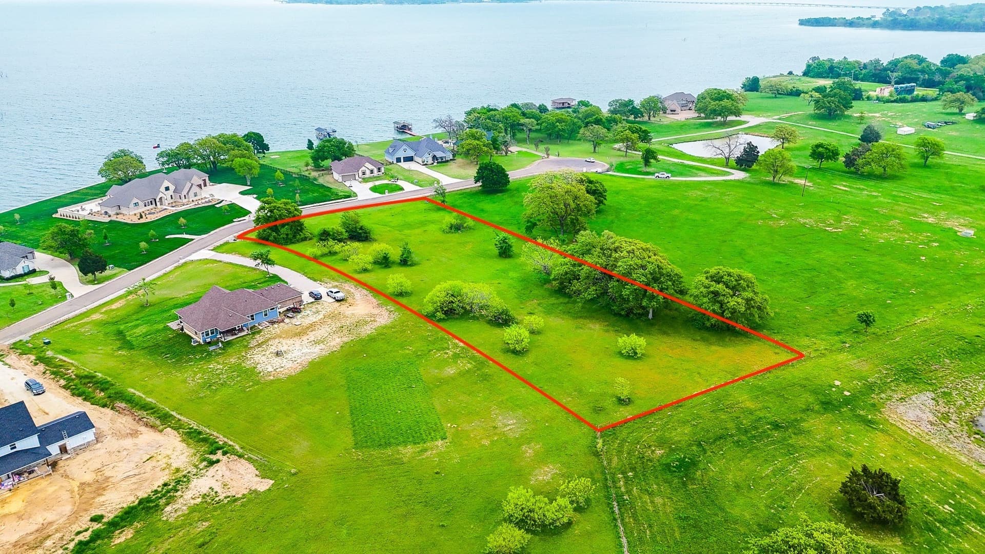 2 acres in Navarro County