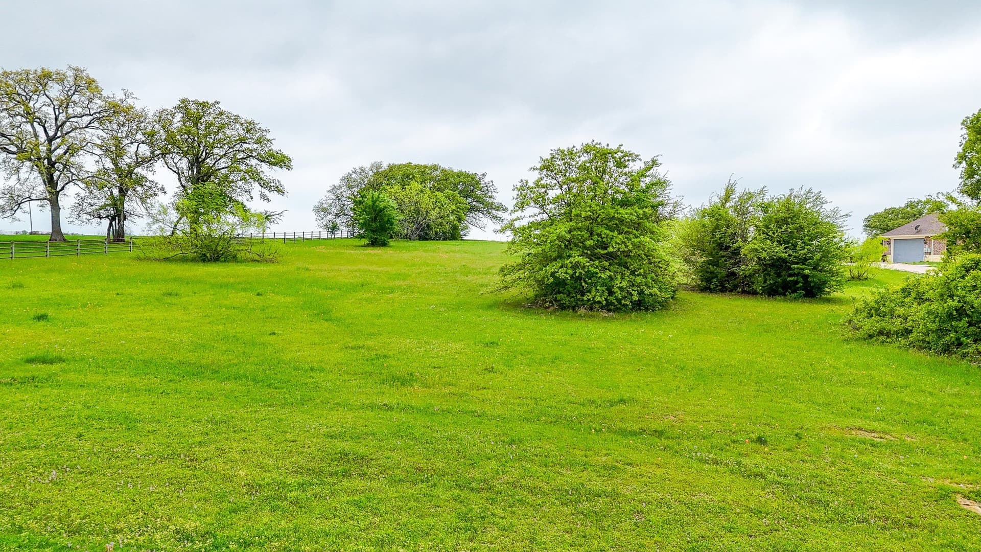 2 acres in Navarro County - photo 11