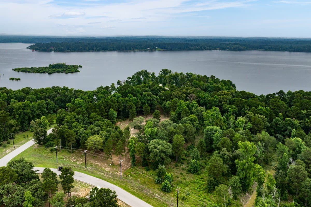 2 acres in Henderson County gallery image 4