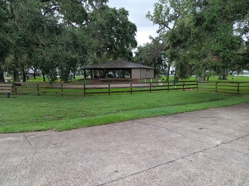 0.91 acres in Angleton County - photo 7