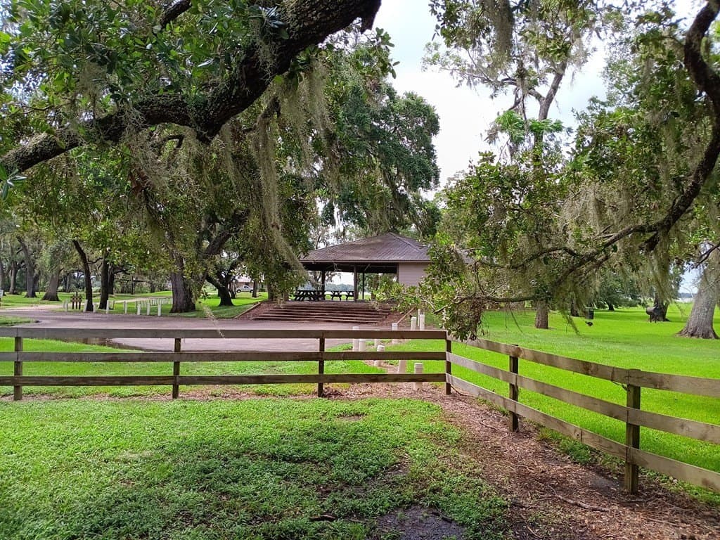 0.91 acres in Angleton County - photo 9