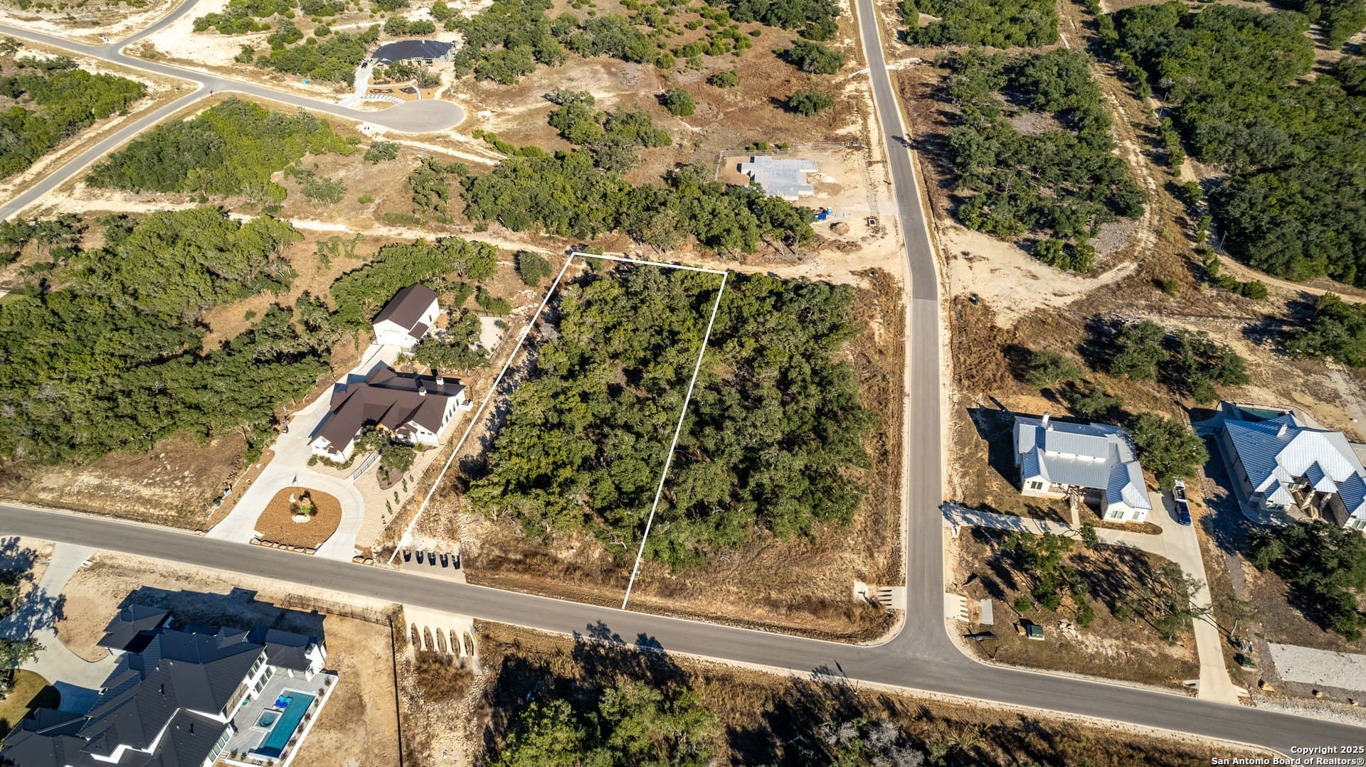 1.03 acres in Comal County gallery image 2