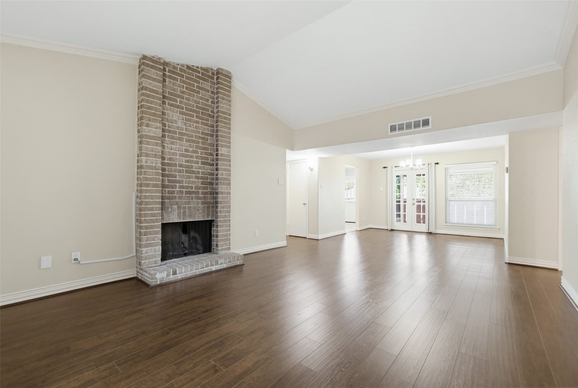 10.4 acres in Dallas County gallery image 2