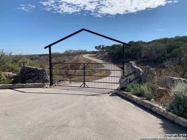 2.01 acres in Bandera County - photo 3