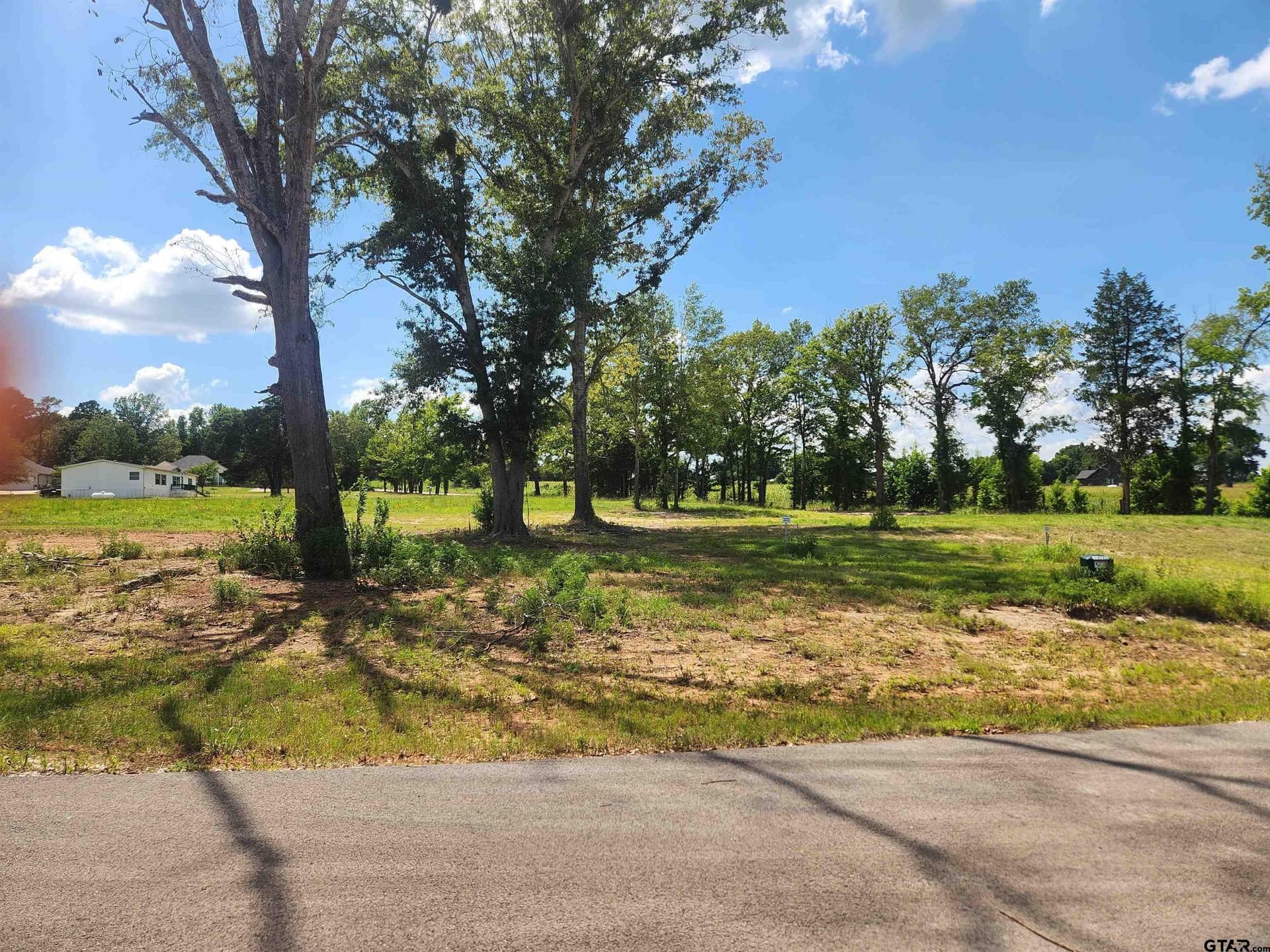 0.5 acres in Smith County