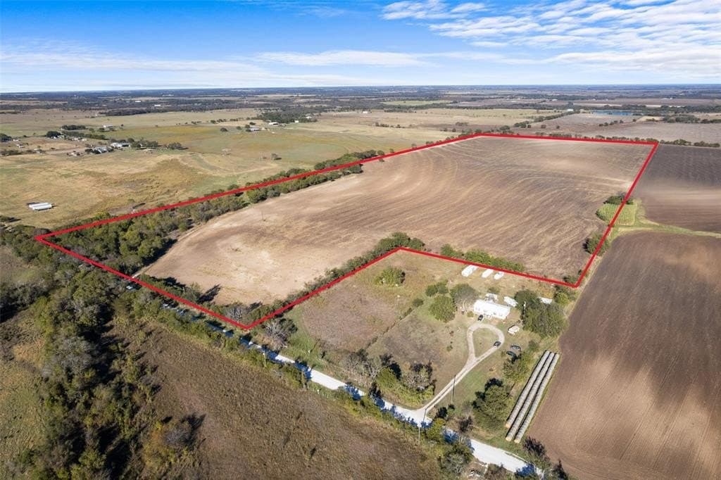 84 acres in Hill County