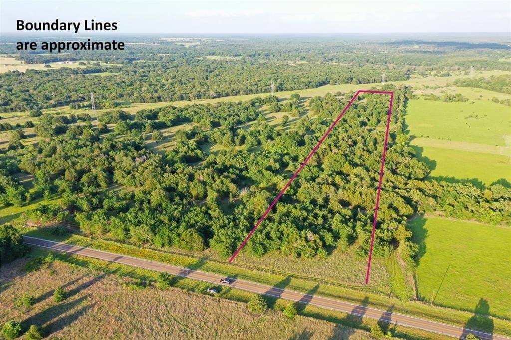 10 acres in Freestone County gallery image 3