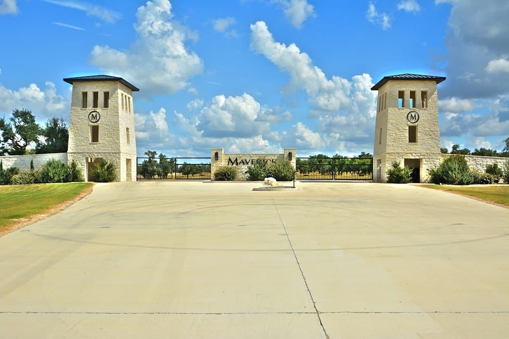 5.02 acres in Gillespie County - photo 18