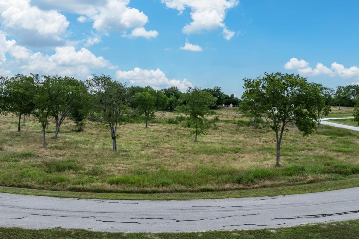 1.55 acres in Navarro County - photo 12