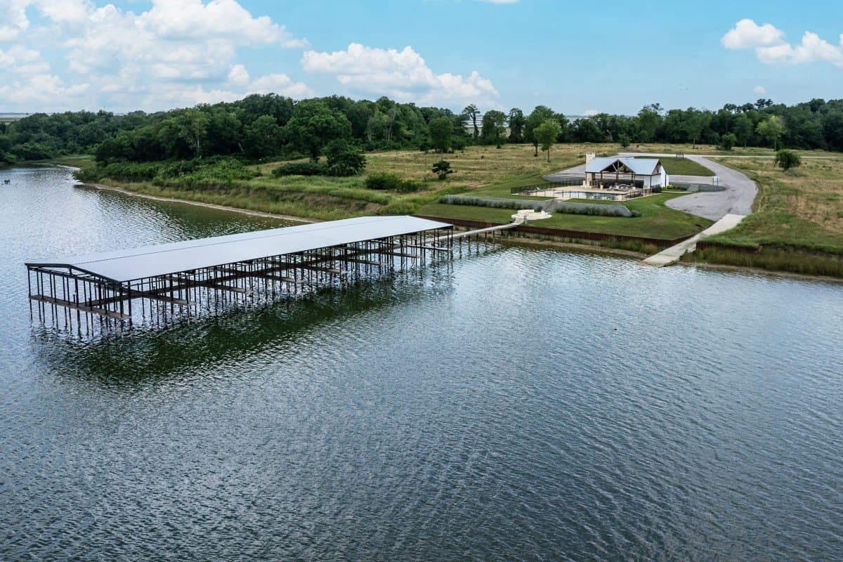 1.55 acres in Navarro County featured view