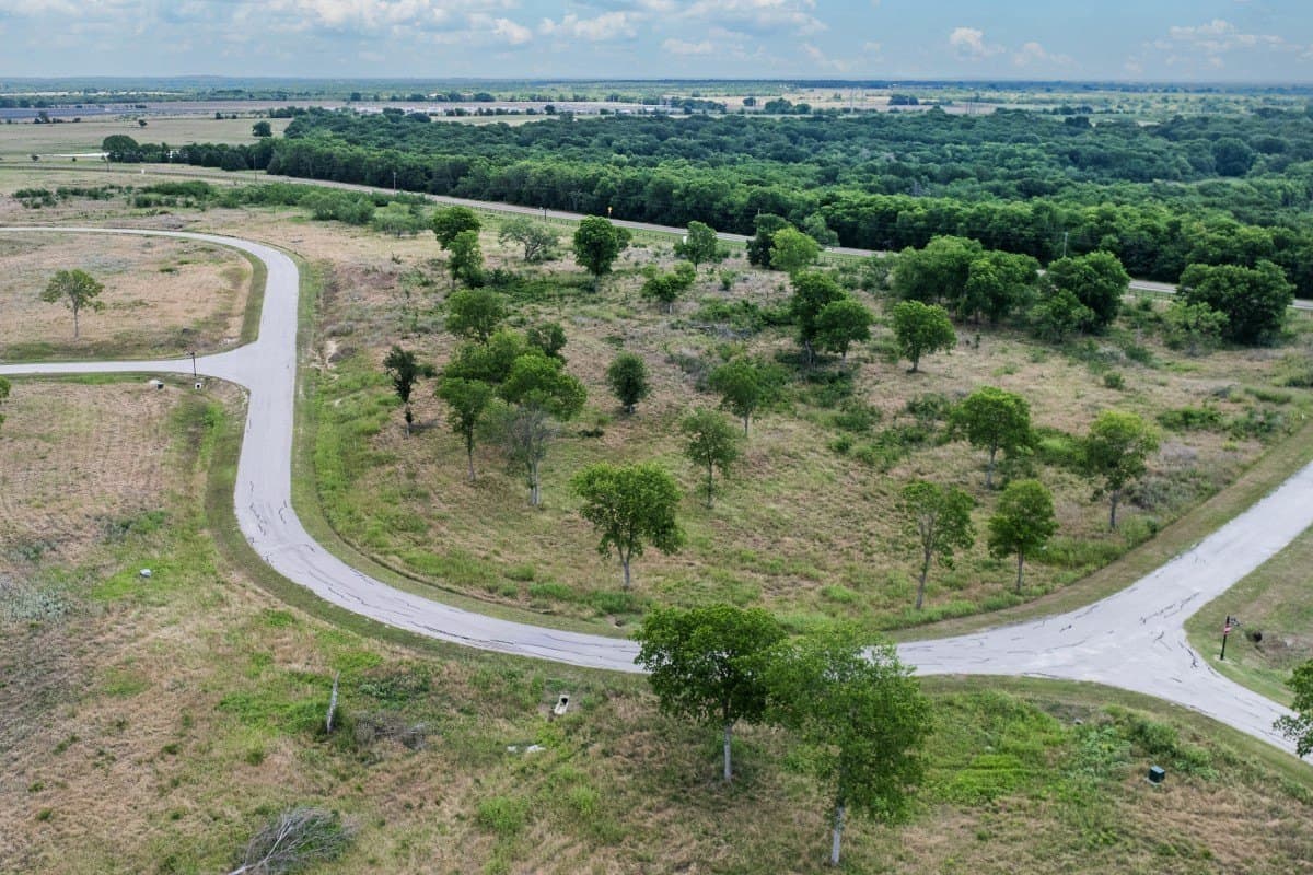 1.55 acres in Navarro County - photo 10