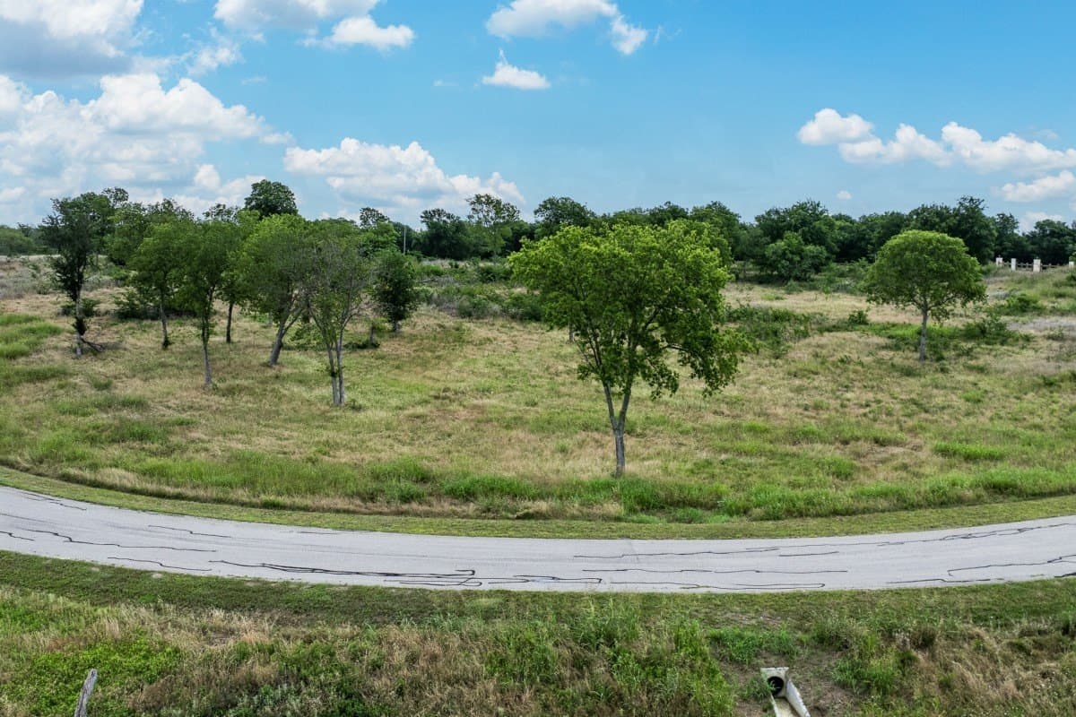 1.55 acres in Navarro County - photo 13