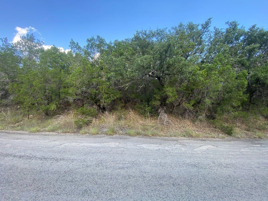 6.39 acres in Real County - photo 11