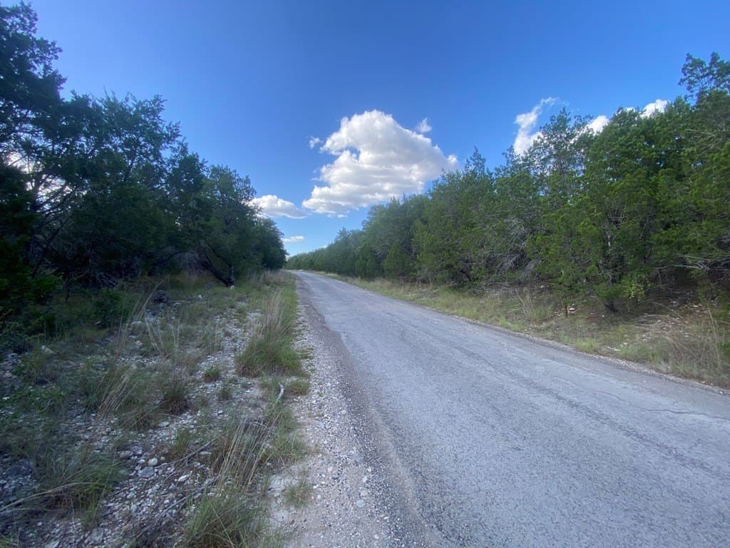 6.39 acres in Real County - photo 12