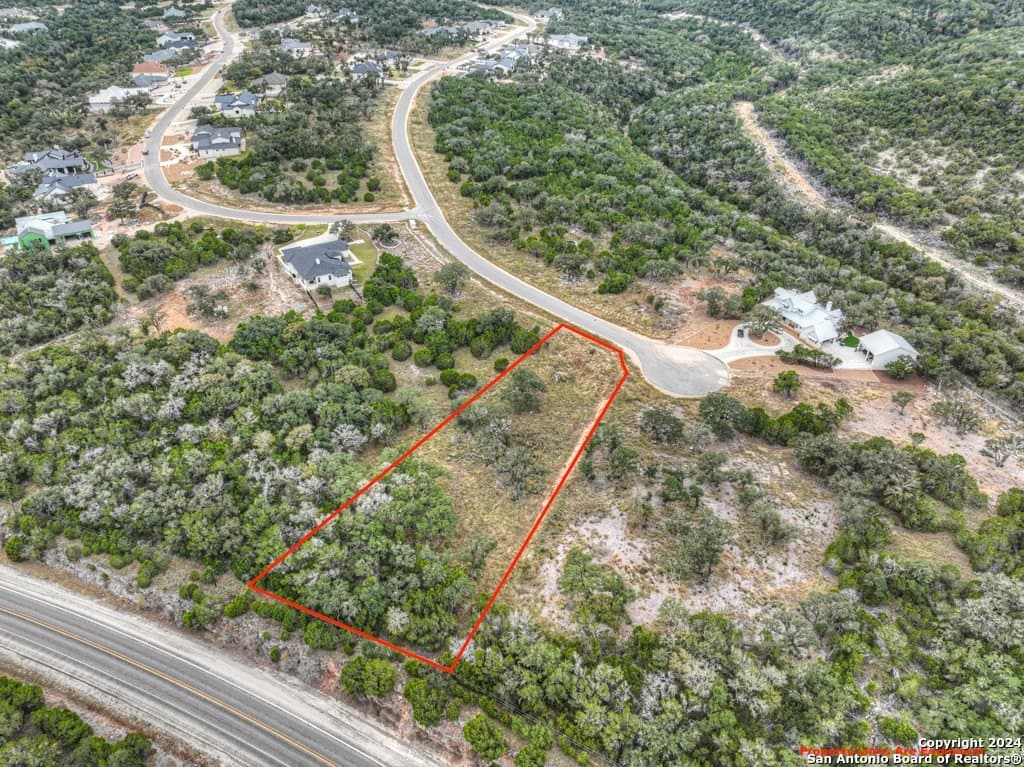 1.22 acres in Comal County - photo 7
