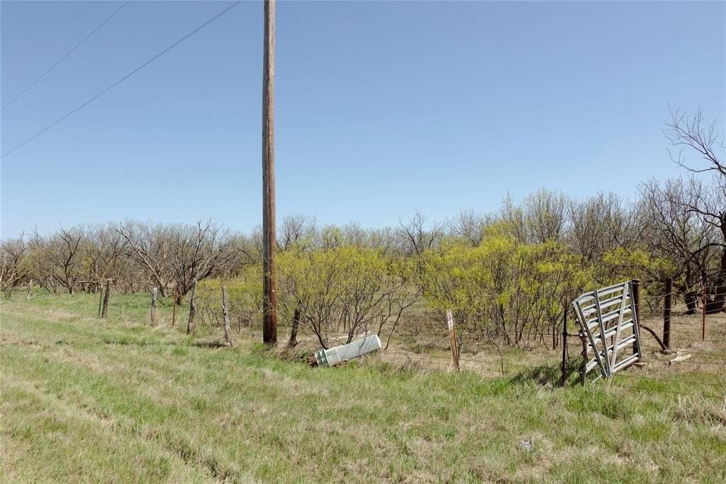2 acres in Baylor County gallery image 2
