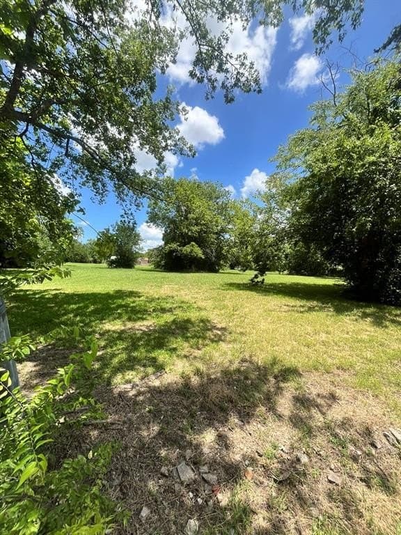 1.37 acres in Hunt County