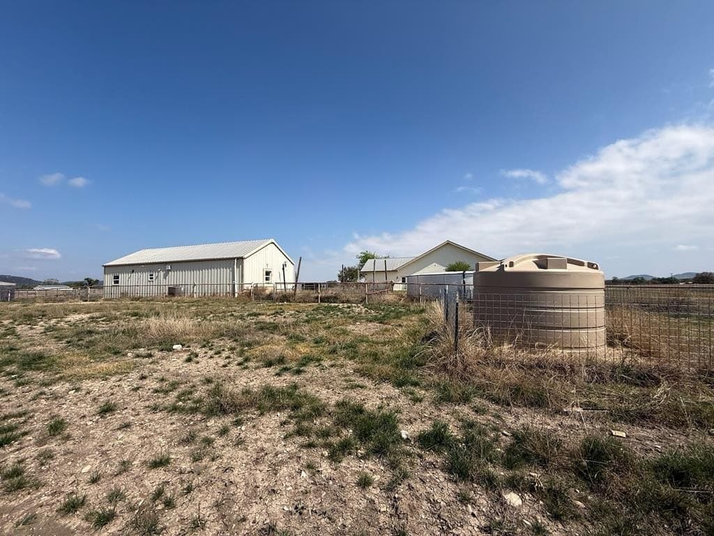 25.28 acres in Bandera County - photo 78