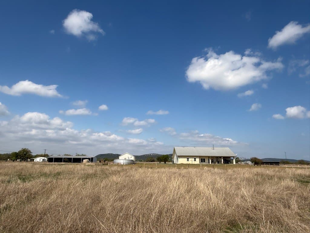 25.28 acres in Bandera County gallery image 2