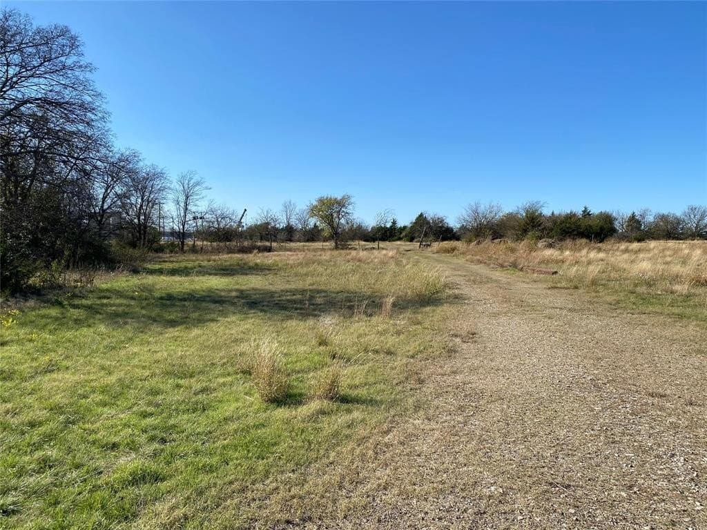 28.1 acres in Grayson County gallery image 2