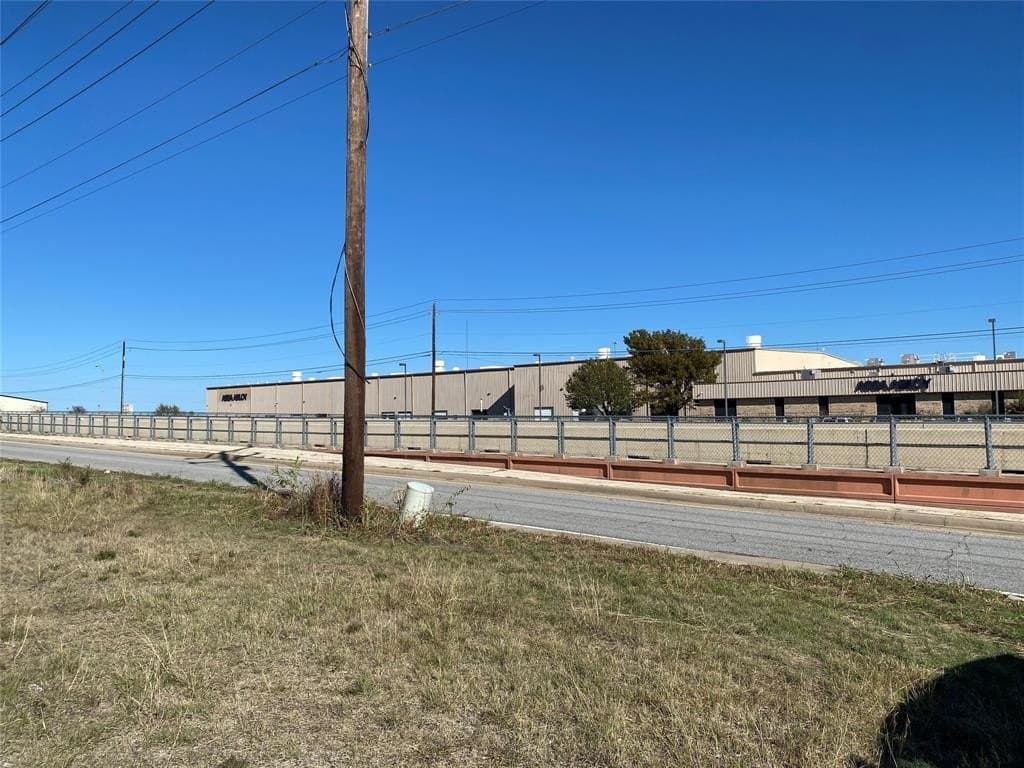 28.1 acres in Grayson County gallery image 3