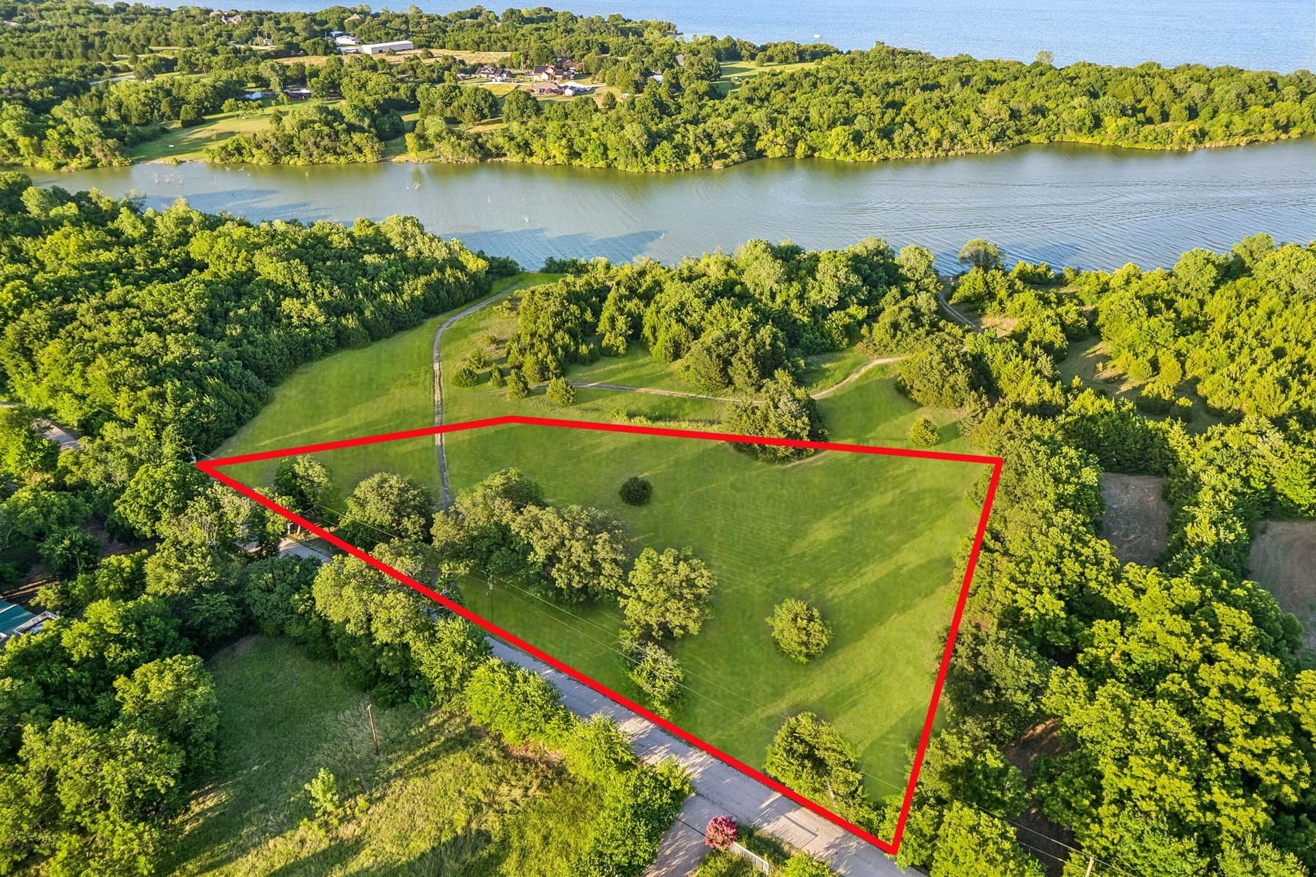 2.89 acres in Collin County gallery image 3