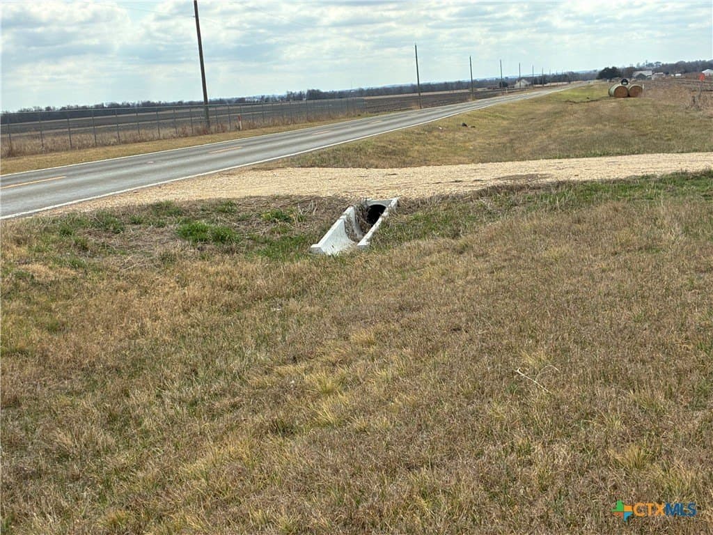 10.04 acres in Milam County gallery image 2