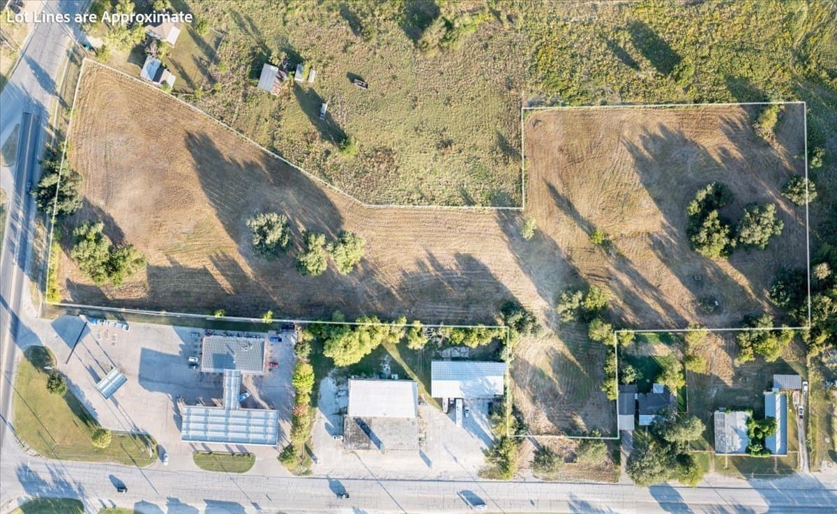 8.6 acres in Erath County gallery image 3