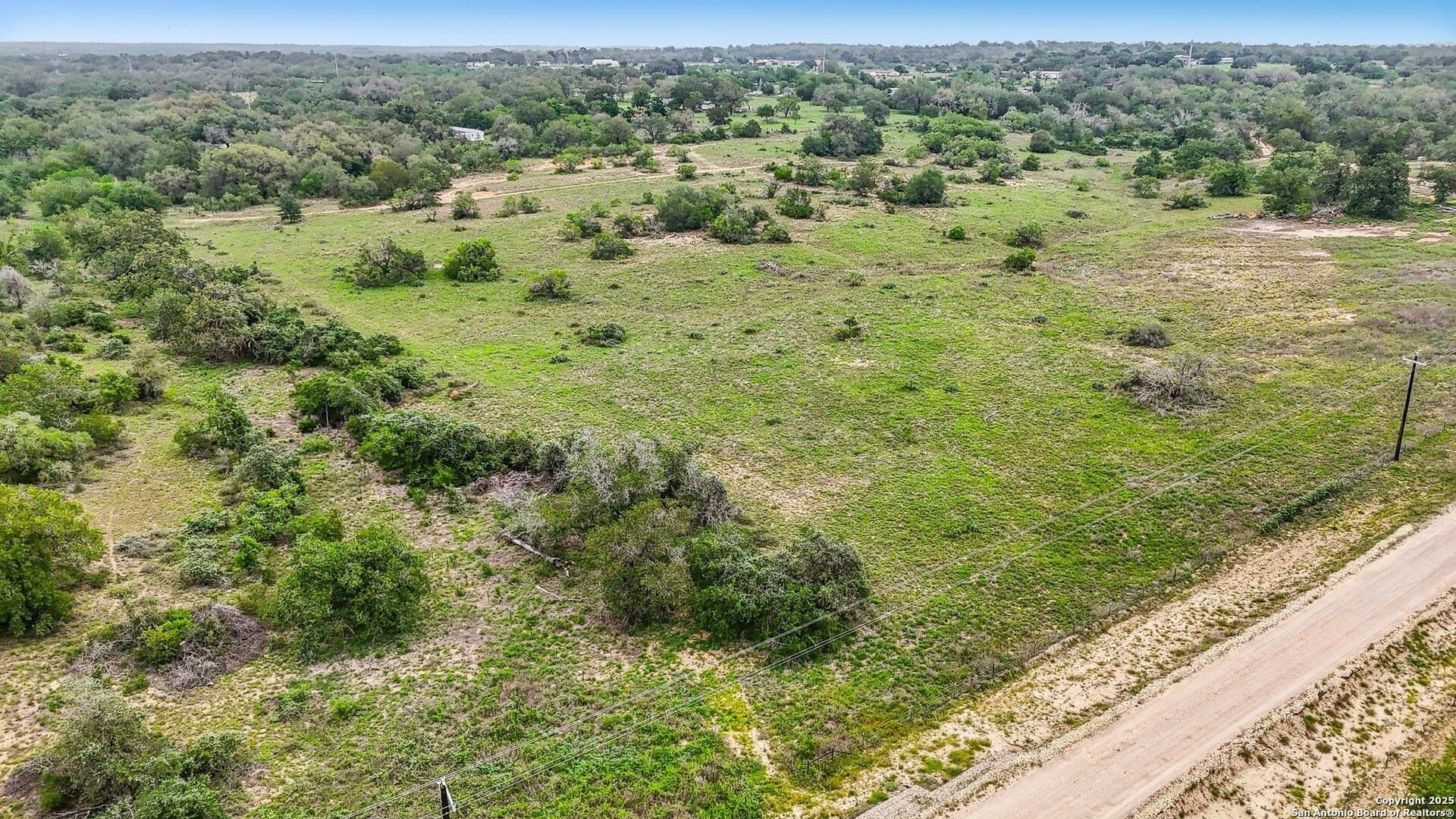10.01 acres in Atascosa County