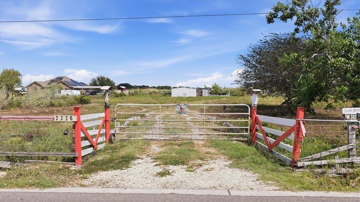 2.05 acres in San Patricio County