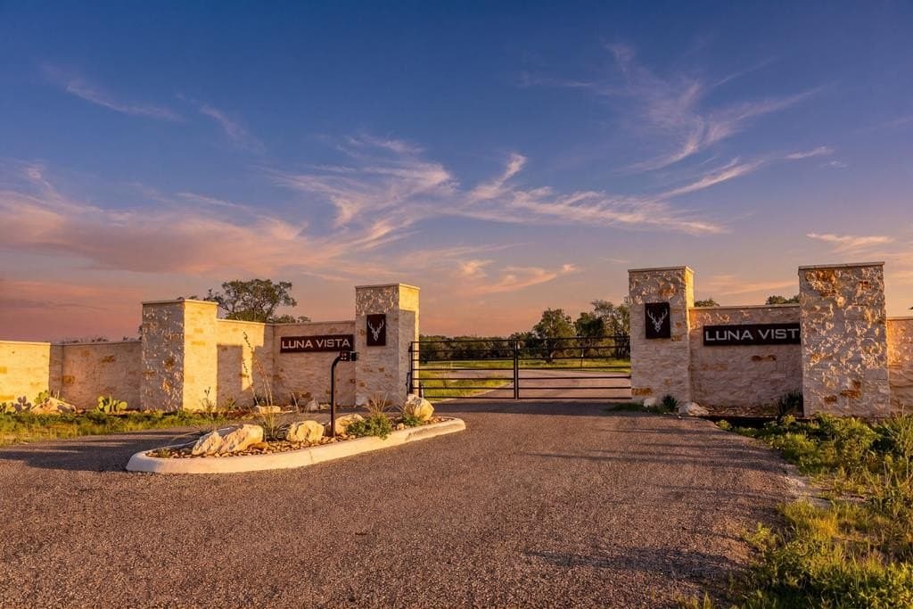 12.41 acres in Kerr County