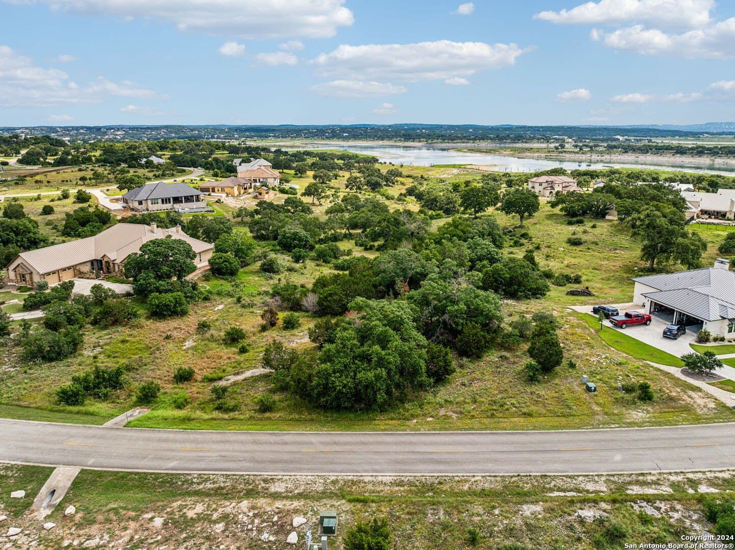 1.86 acres in Comal County gallery image 2