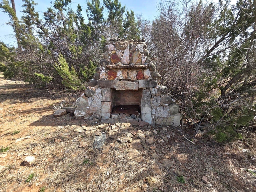 0.63 acres in Nolan County - photo 8