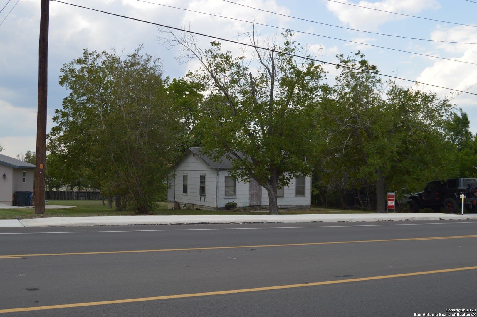 0.58 acres in Comal County - photo 37