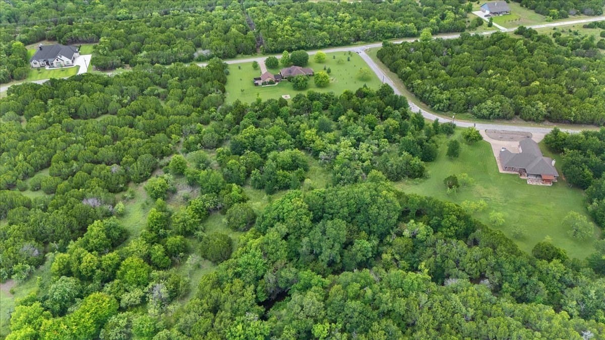 1.27 acres in Hill County